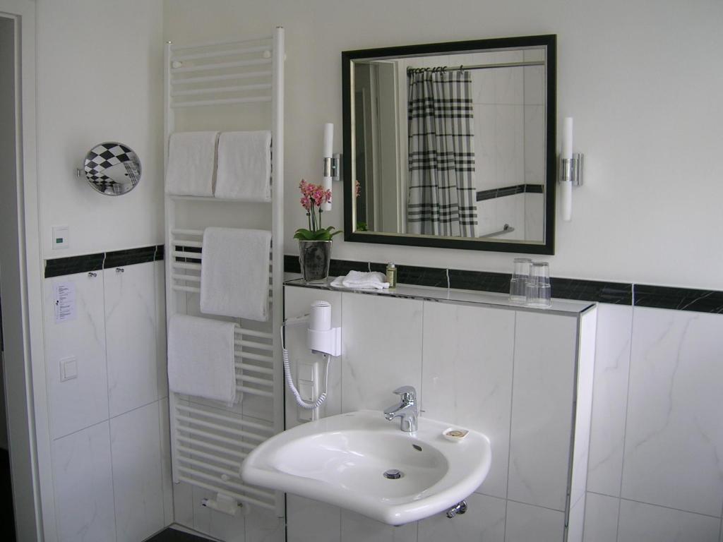 Hotel & Cafe Kleinergruenauer Bad Salzuflen Rom bilde